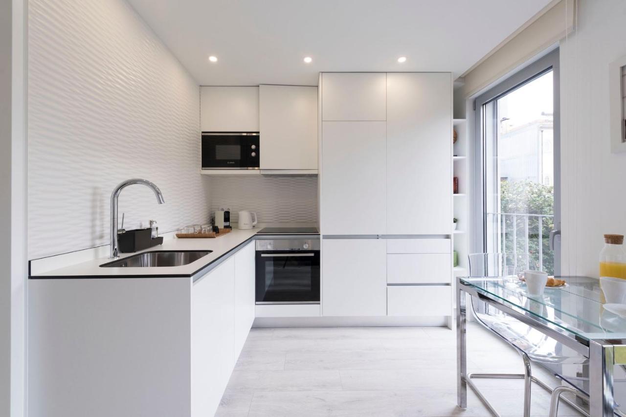 Lovelystay - Modern Loft With Gym & Free Parking Minutes Away From Cbd Porto Exterior foto